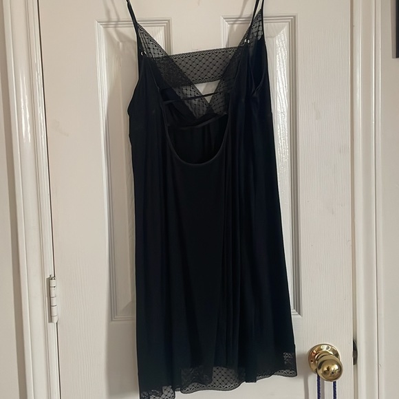 Black nightie - Picture 3 of 5